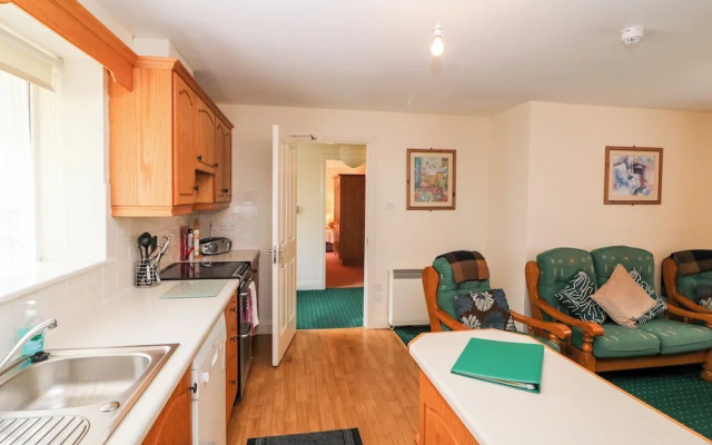 2 Garnish Court