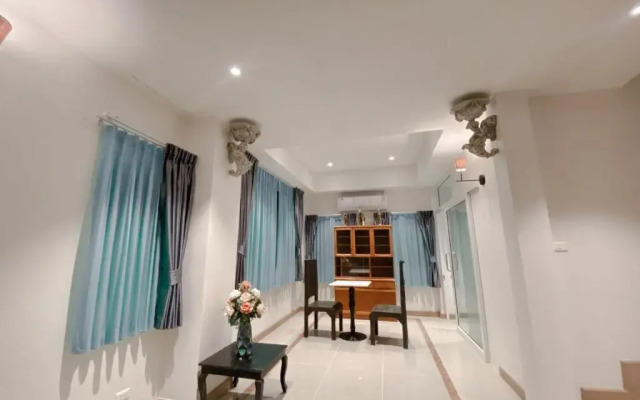 Marc Hotel Maesai