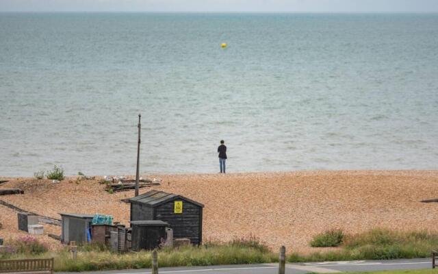 Stunning large sea view apartment - The Lookout