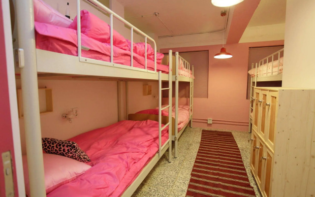 Sum Guesthouse Busan Station