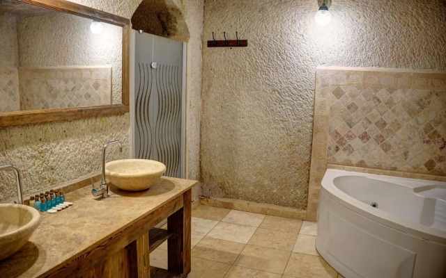 Elegance Cave Suites