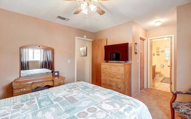 Seashell Memories 2 Bedroom Home by RedAwning