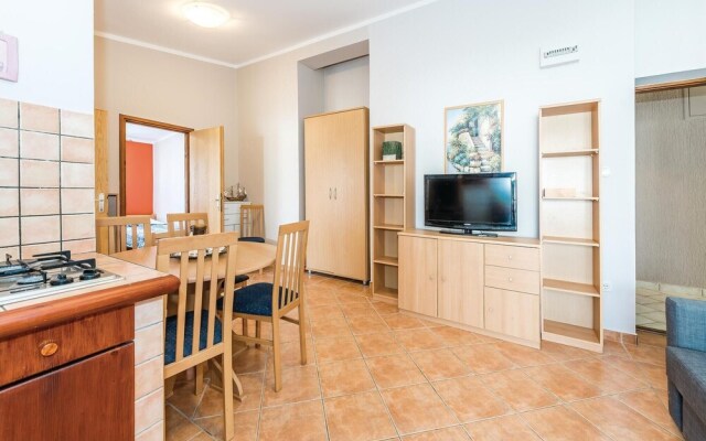 Stunning Apartment in Grebastica With 2 Bedrooms and Wifi