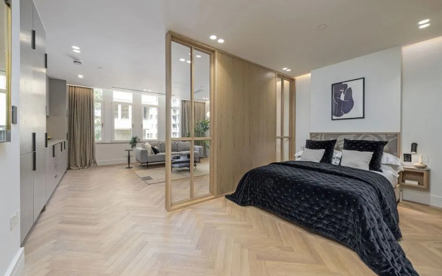 Covent Garden Piazza By Stayo