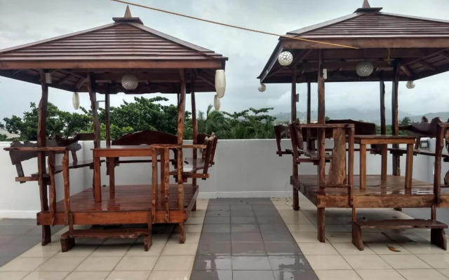 OYO 816 Oktowaves Hotel