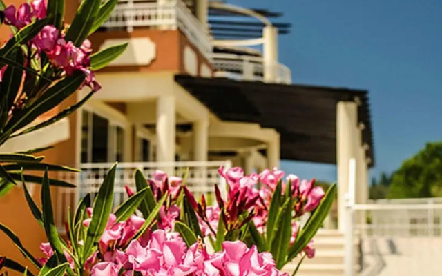 Orestis Apartments