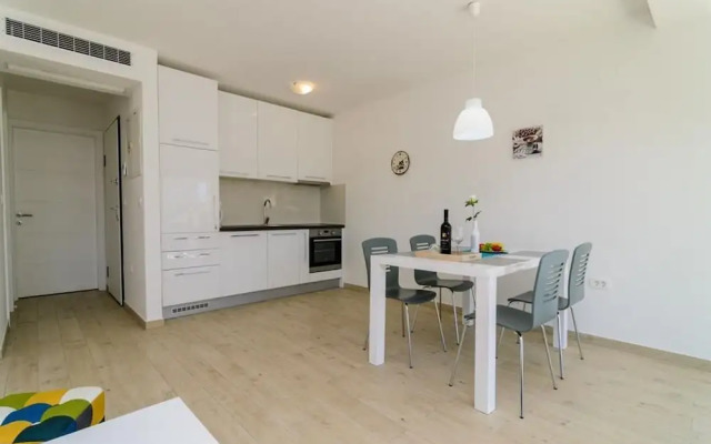 Mali Princ - Modern and Comfortable - A1