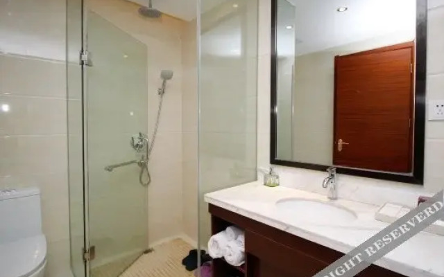 Boyue Business Theme Hotel