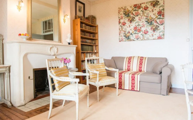 Manoir De Ponsay