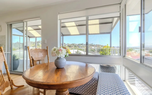 Seaview Heights by the BnB Collection