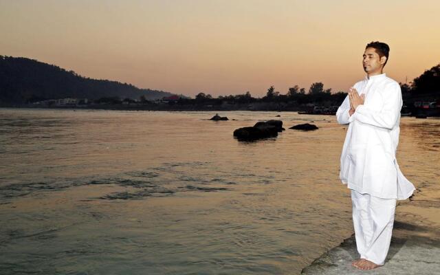 Yog Niketan by Sanskriti