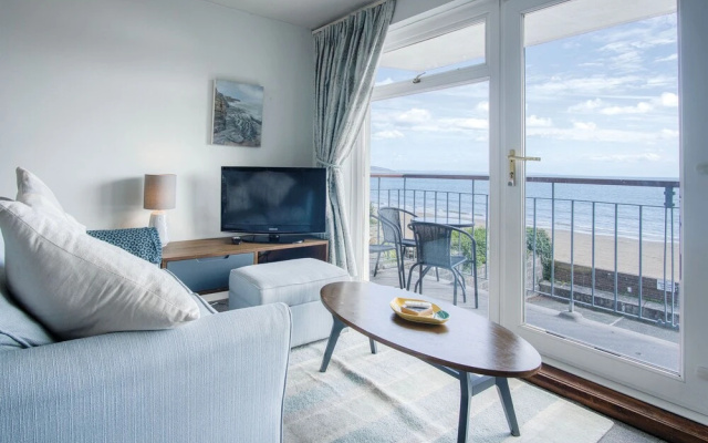 17 Beach Court - 2 Bed Apartment - Saundersfoot