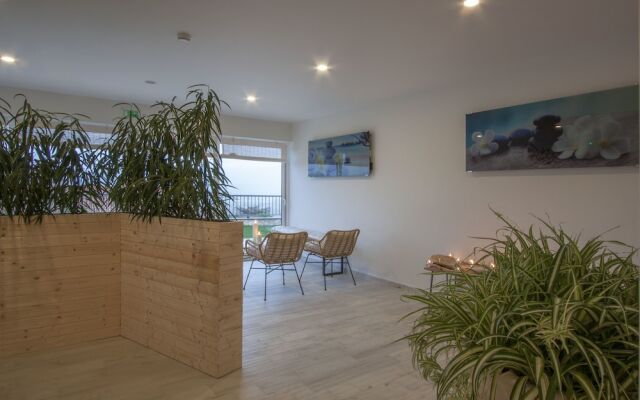 Hillside House Suites & Spa