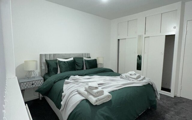 Noormak Nights Luxury 3-bed House in Birmingham