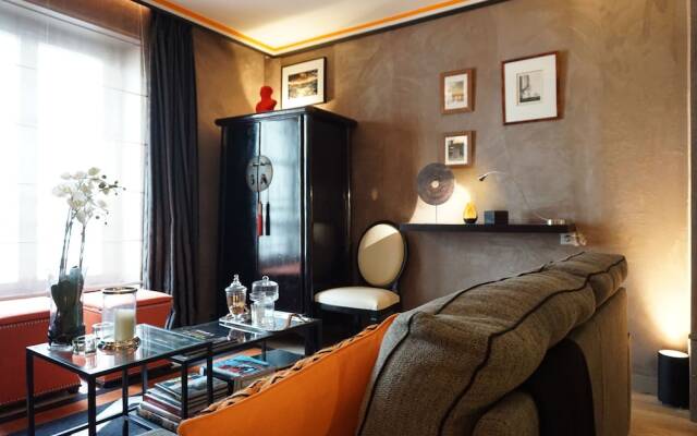 Champs Elysées - Studio - Paris 8