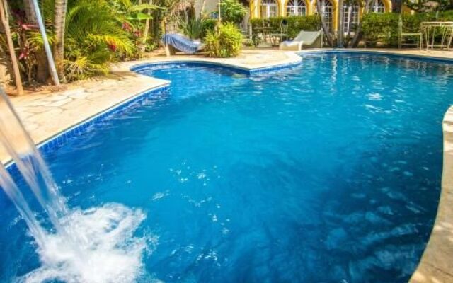 Arraial Velho Pousada Tematica