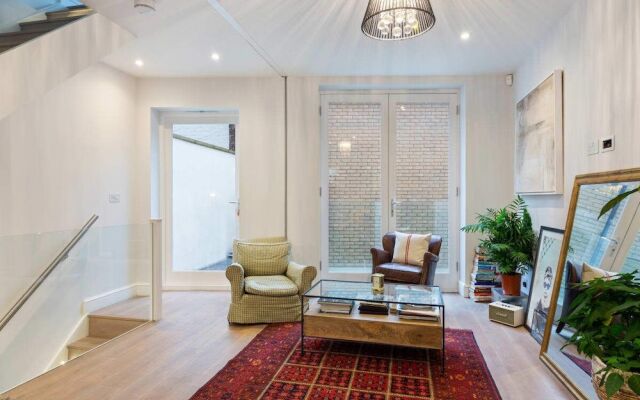 Stunning 3-bed House W/terrace & Garden in Notting Hill