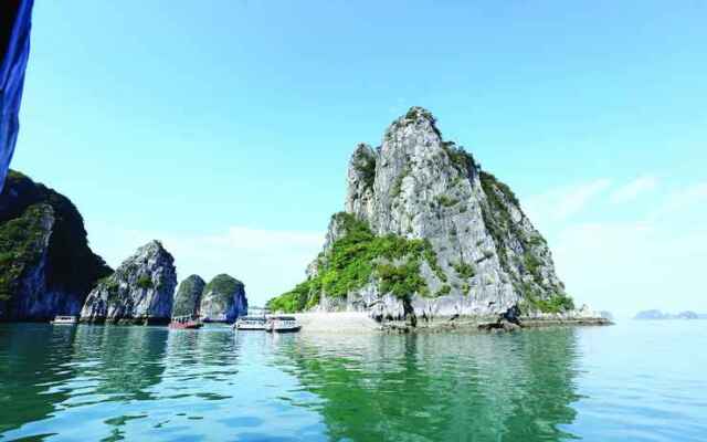 Alova Gold Cruises Halong