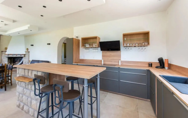 Holiday Home in Saint-julien-du-verdon With Garden