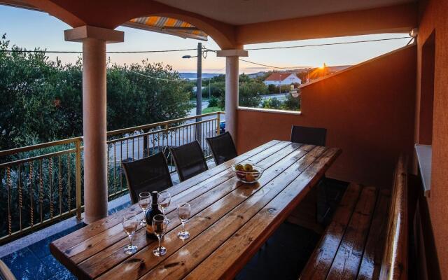 Holiday Home in Jasenice With Garden