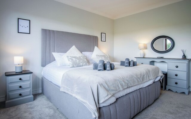 Springfield Lodge - 3 Bedroom Home - Princes Gate