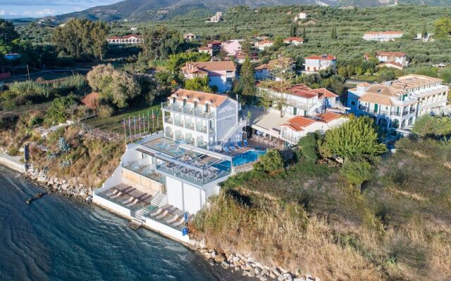 Denise Beach Hotel Apartments