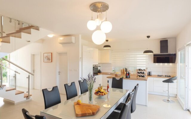Stunning Home in Lumbarda With Wifi and 3 Bedrooms