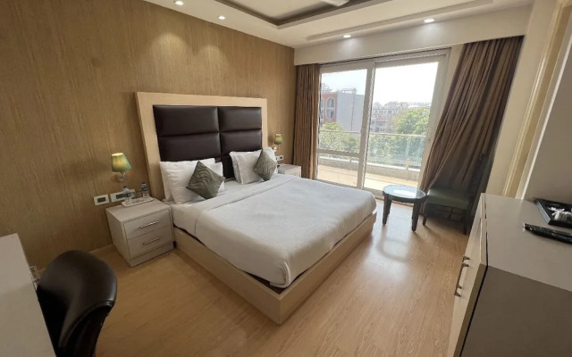 Palm Bliss by Urban Suites