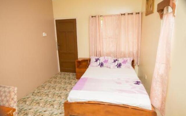 Filly's Guest House