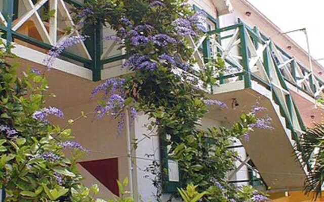 Scout's Place Hotel