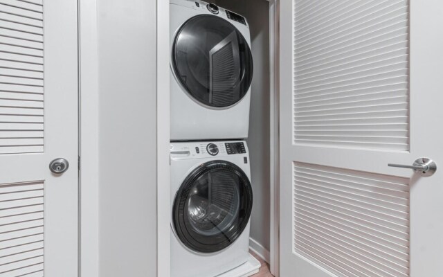 Lavish Retreat City Views DC