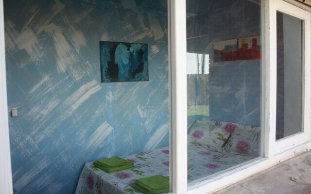 Mansa Beach Hostel