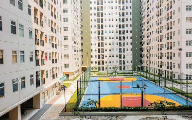 Best And Homey 2Br At Bassura City Apartment