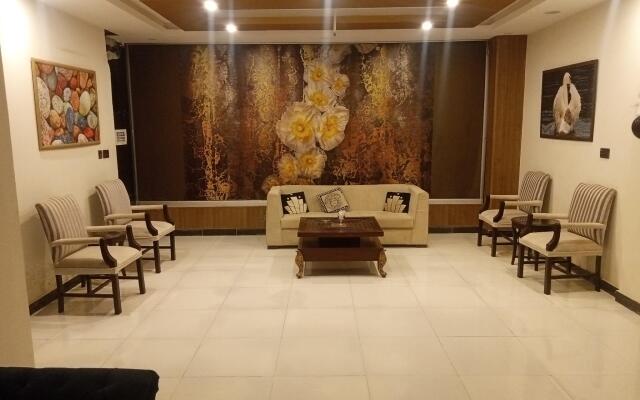 Abbott Crown Hotel and Restaurant