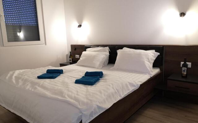 Ared-Atrium Mall ChrysFlatty 3 Premium apartment 60mp