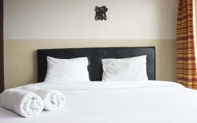 Modern Studio Room at Tamansari La Grande Apartment