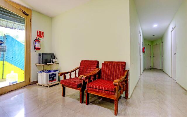 OYO 73855 Golden Stays