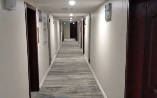 Qandmo Yuquanwan Business Hotel