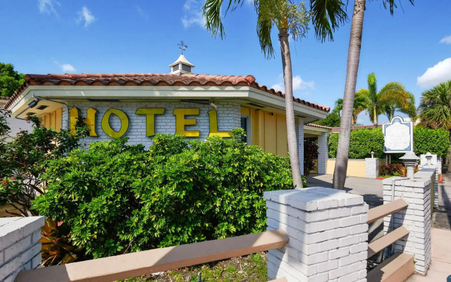 Gables Cove Hotel
