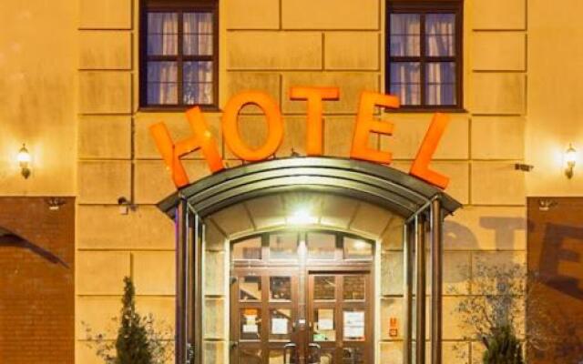 hotelImage