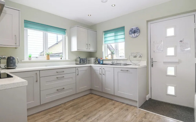 7 Parc Delfryn
