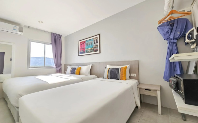 Recenta Suite Phuket Suanluang
