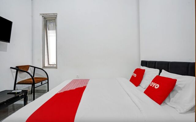 Srimahi Residence by OYO Rooms