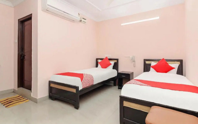 Hotel Golden Inn by OYO Rooms
