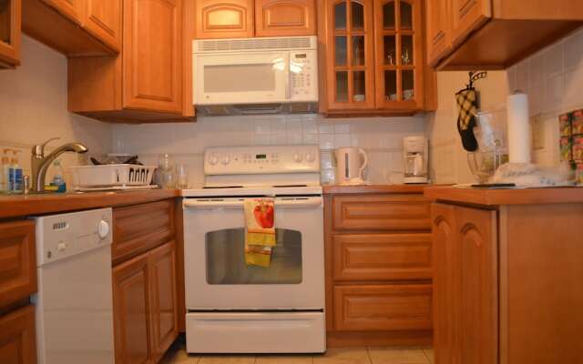 Sunny Westlake Suites by Metro