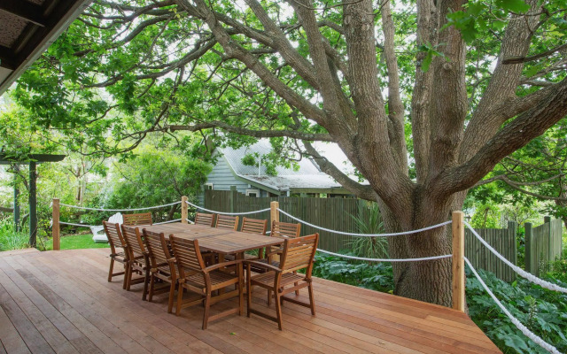 Oak Tree Lodge