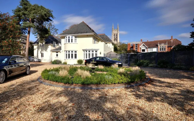 Somerville Coach House 2