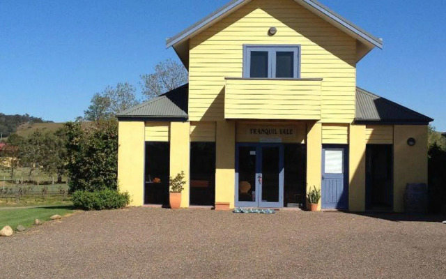 Tranquil Vale Vineyard & Cottages