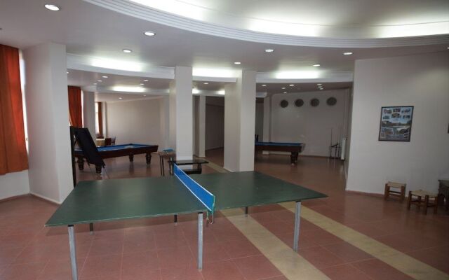 Grand Astra Hotel