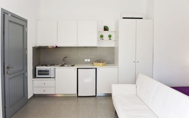 Tsakanos Home